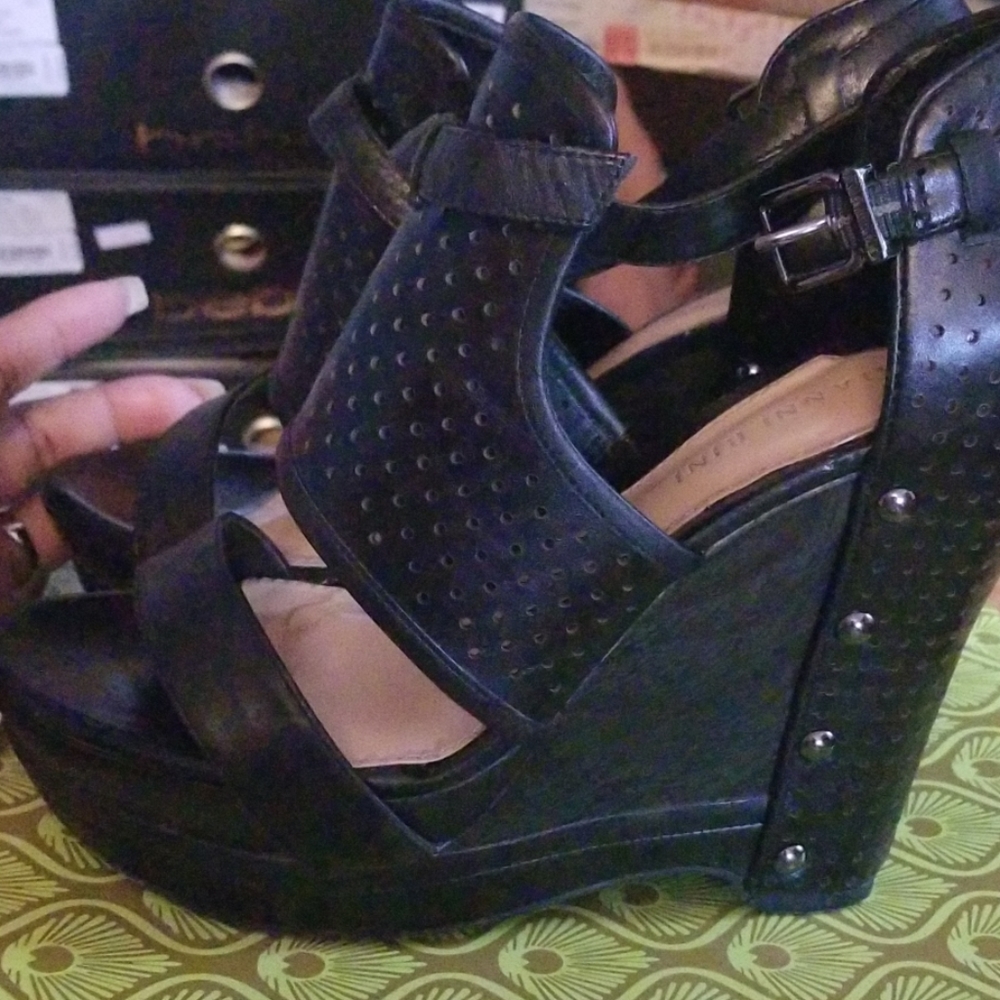 Wedges - Picture 2 of 4